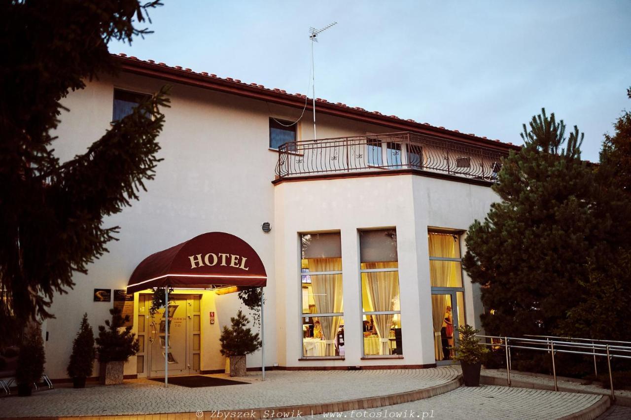 Orion Hotel Parczew المظهر الخارجي الصورة
